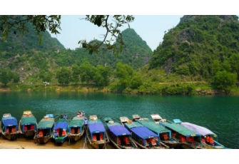   						Phong Nha - nơi tuyệt vời nhất ở Việt Nam trong mắt khách Tây