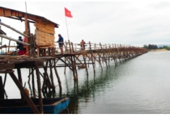   						Ông Cọp - cầu gỗ dài nhất Việt Nam