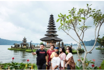   						Indonesia đối phó nạn người Trung Quốc làm du lịch 'chui'